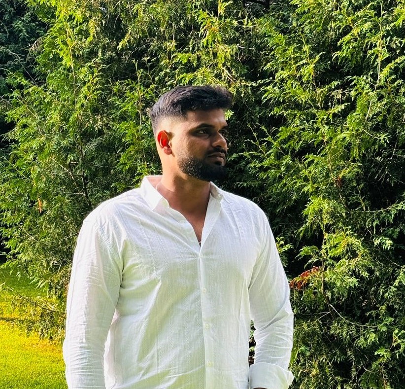 Deepakraj Ravi headshot